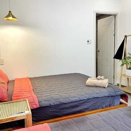 Vevy House - Homestay In Town ダナン市 エクステリア 写真