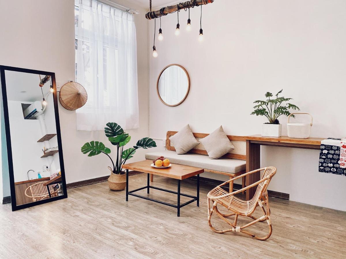 Vevy House - Homestay In Town ダナン市 エクステリア 写真