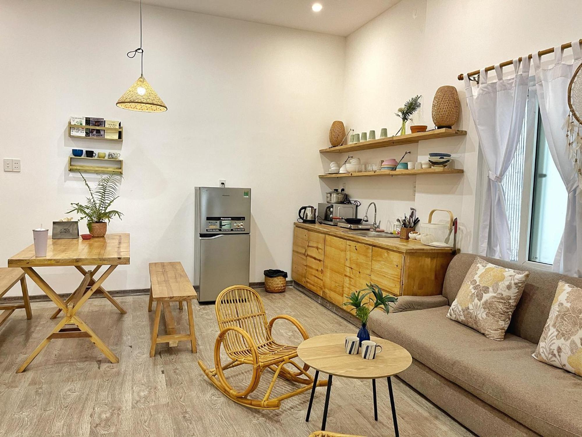 Vevy House - Homestay In Town ダナン市 エクステリア 写真