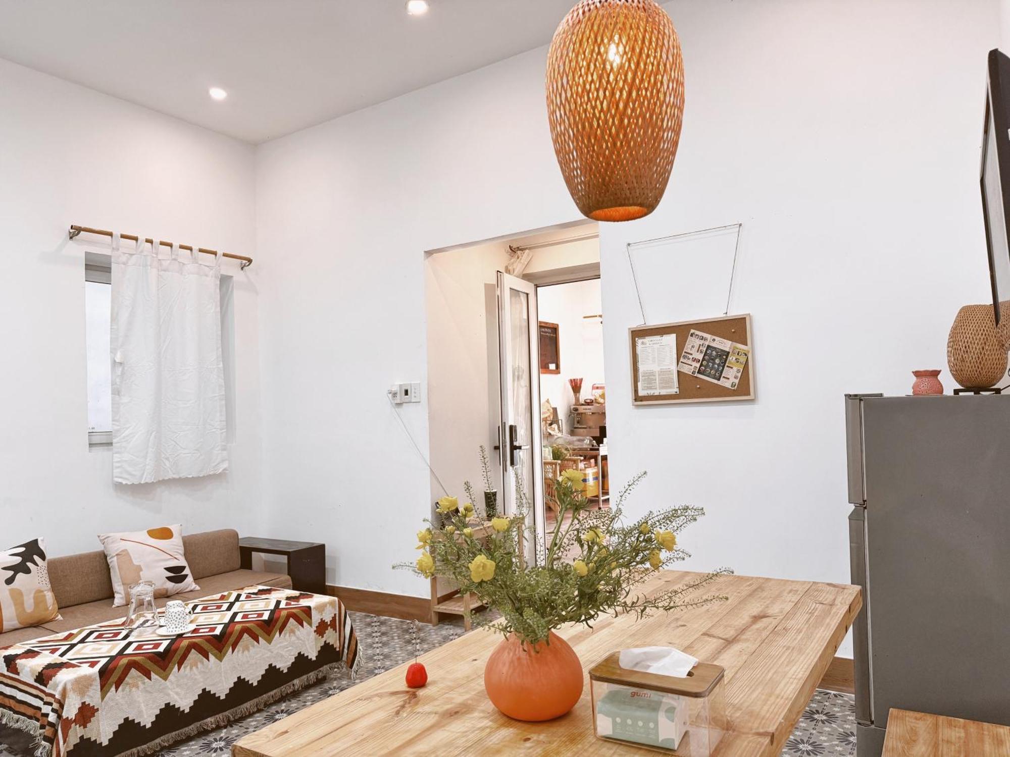 Vevy House - Homestay In Town ダナン市 エクステリア 写真